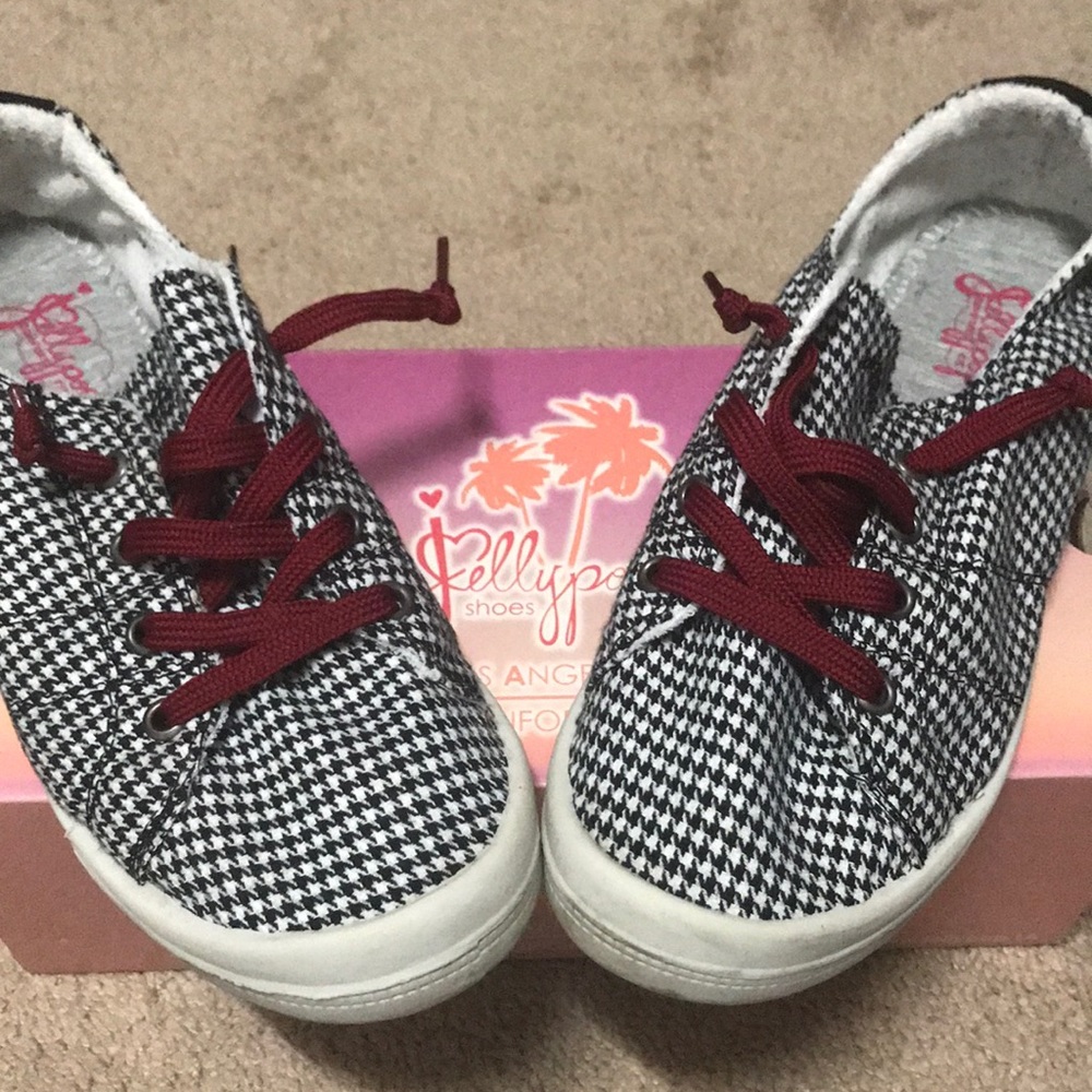 Chevron Sneakers